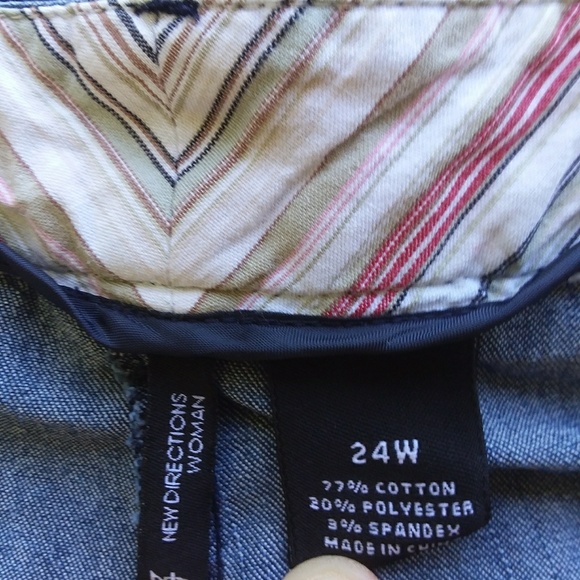 New Directions Ladies Jean Capris Size 24W - Picture 2 of 6